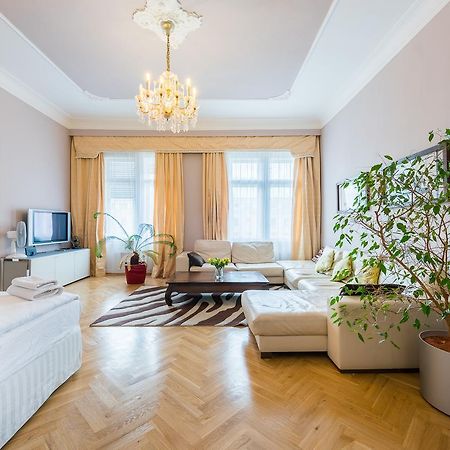 Wenceslas Square Apartment براغ المظهر الخارجي الصورة