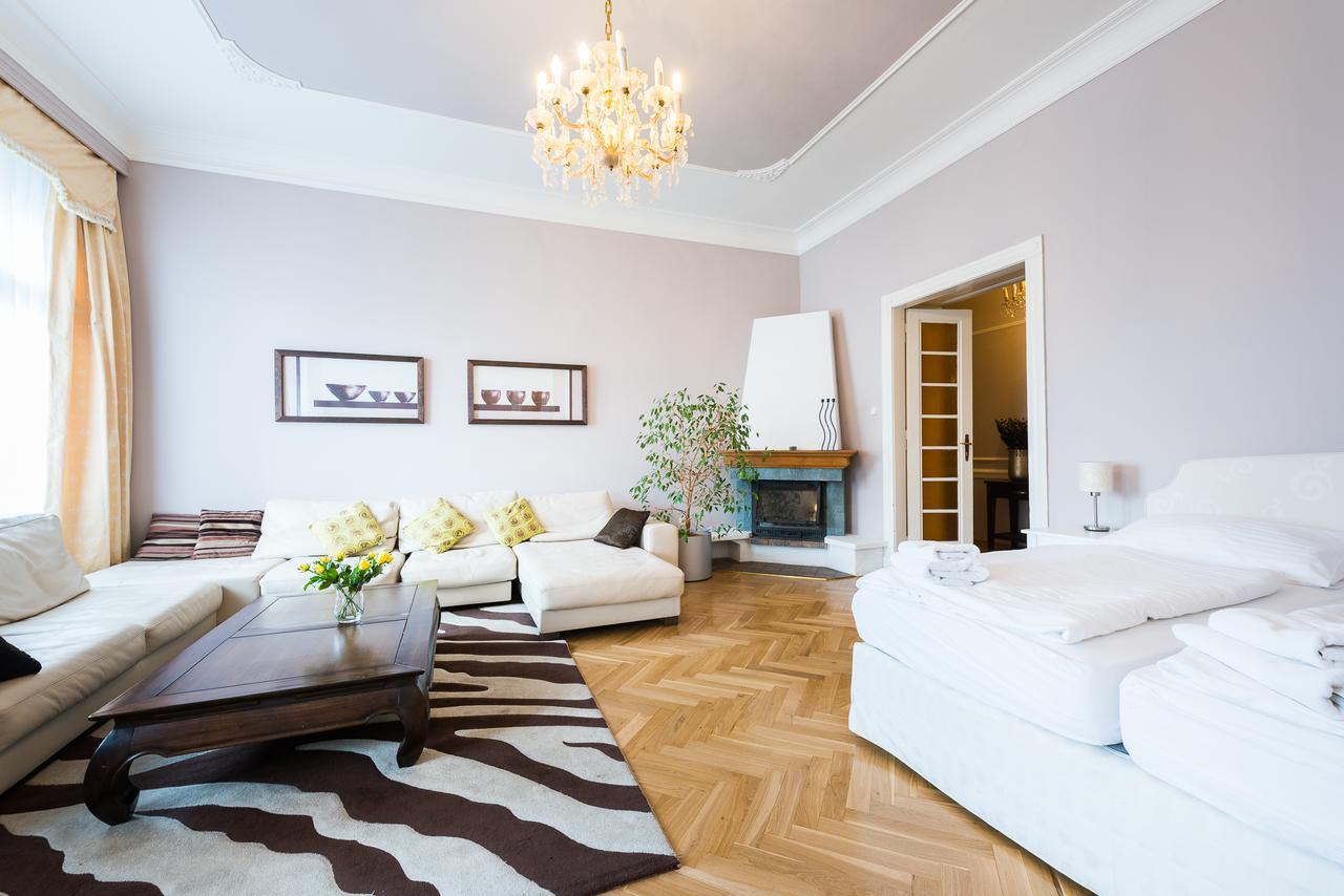 Wenceslas Square Apartment براغ المظهر الخارجي الصورة