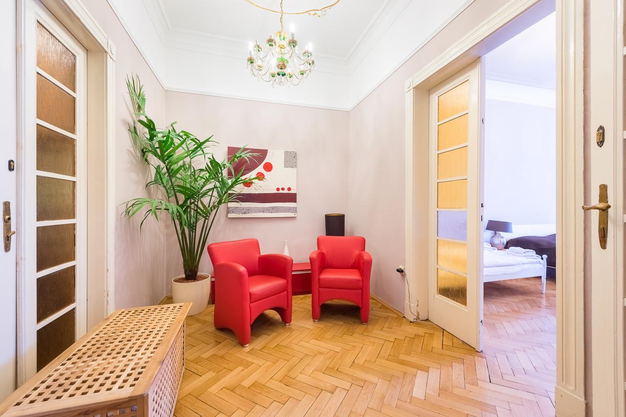 Wenceslas Square Apartment براغ المظهر الخارجي الصورة